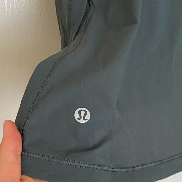 Lululemon work out tank - Picture 3 of 3